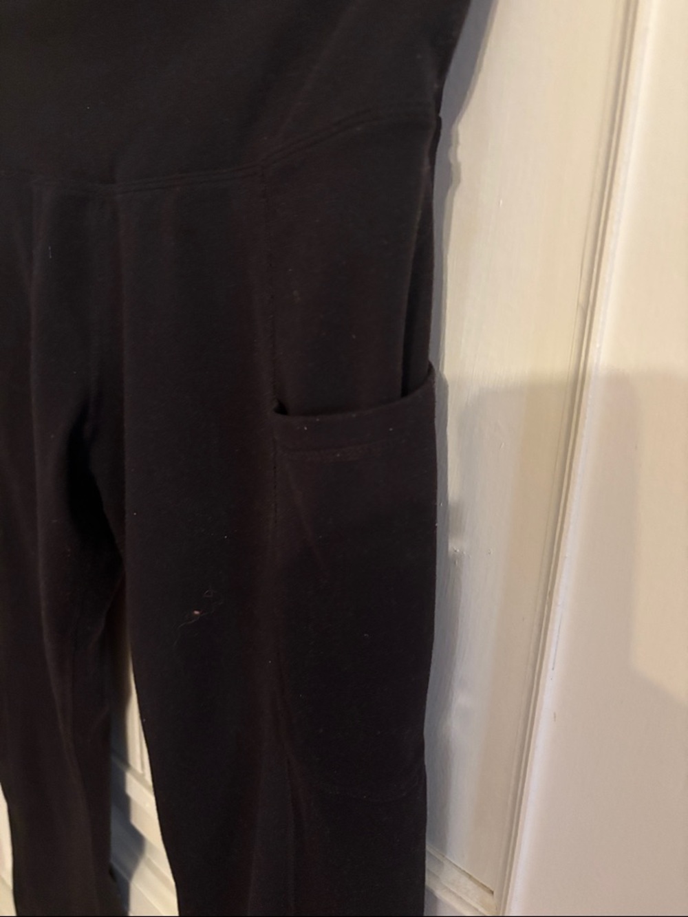Tuff Athletics Black Cropped High-Rise Pocket Leggings - Picture 3 of 3